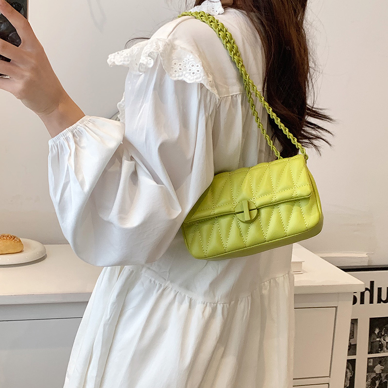 MOODS Embroidery Thread Chain  - огляд і ціна Women Bags Trend 2025